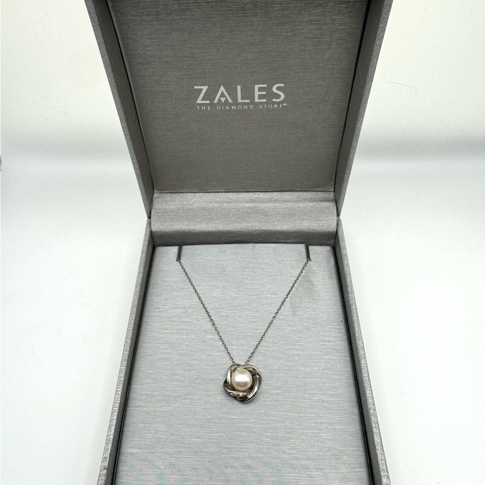 Zales Silver and Pearl Necklace Collection